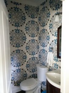 Chicago wallpaper installer. Accent wall. Powder room wallcovering. Grasscloth. Commercial wallpaper. River North. West Town. Lincoln Park. Wicker Park. West Loop. Chicago painting contractor.