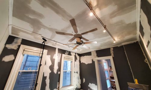Why to hire a professional to repair drywall water damage in Chicago
