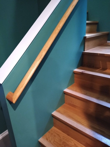 2020.04.23_Logan_Square_staircase_painting - Logan-Square.-Staircase-walls-painting.-Chicago-painter-3.jpg